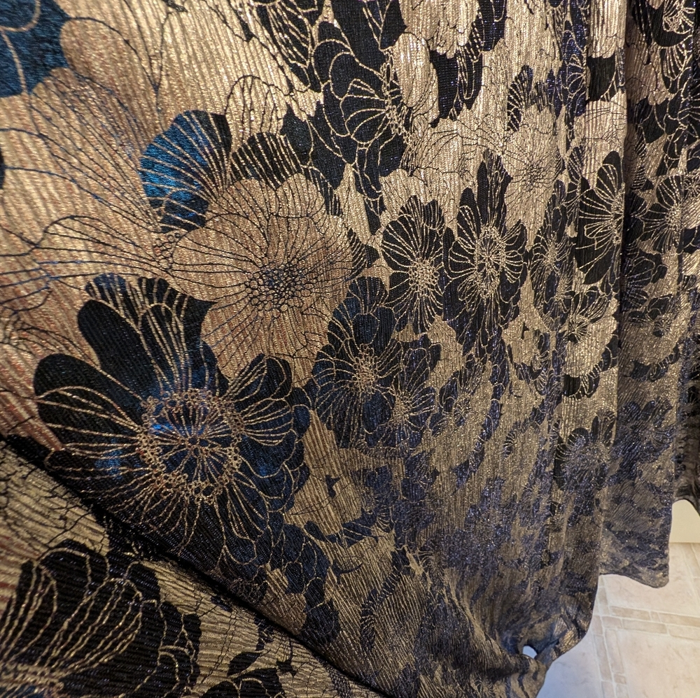 Beautiful Betsy & Adam Dress Refined florals and metallic shine Women's Size 10 - Picture 6 of 9